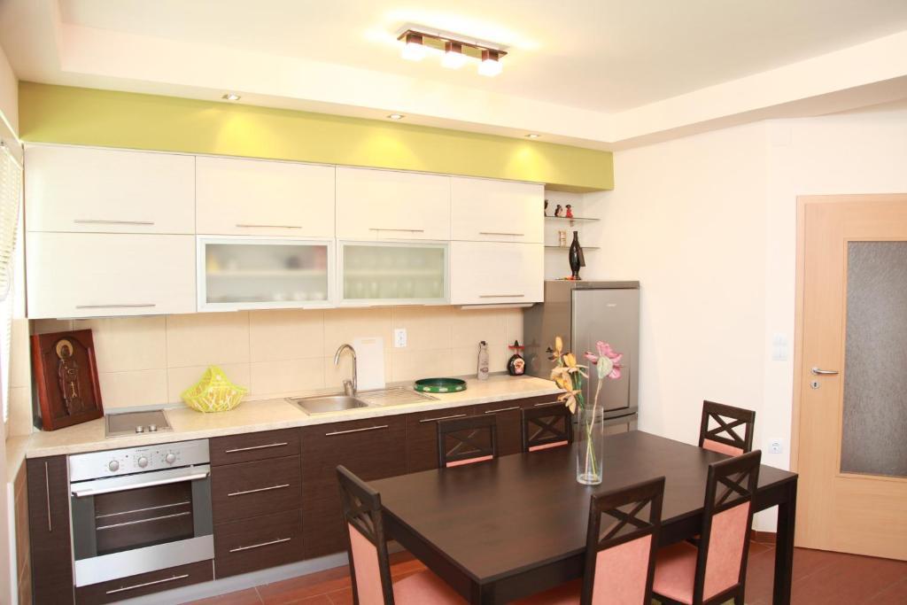 Apartments Elena Ohrid Rum bild